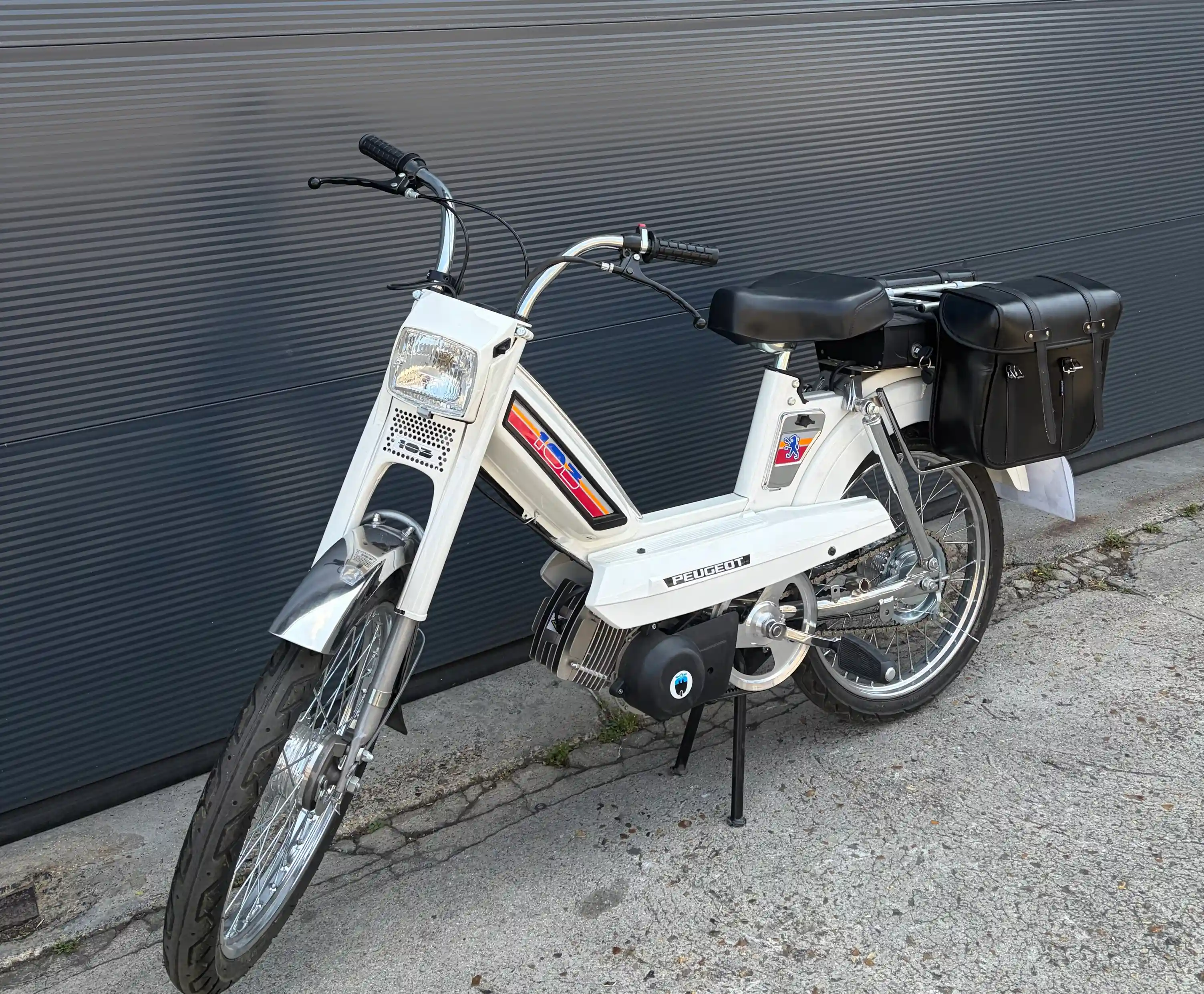 E-PEUGEOT 103 — vue technique